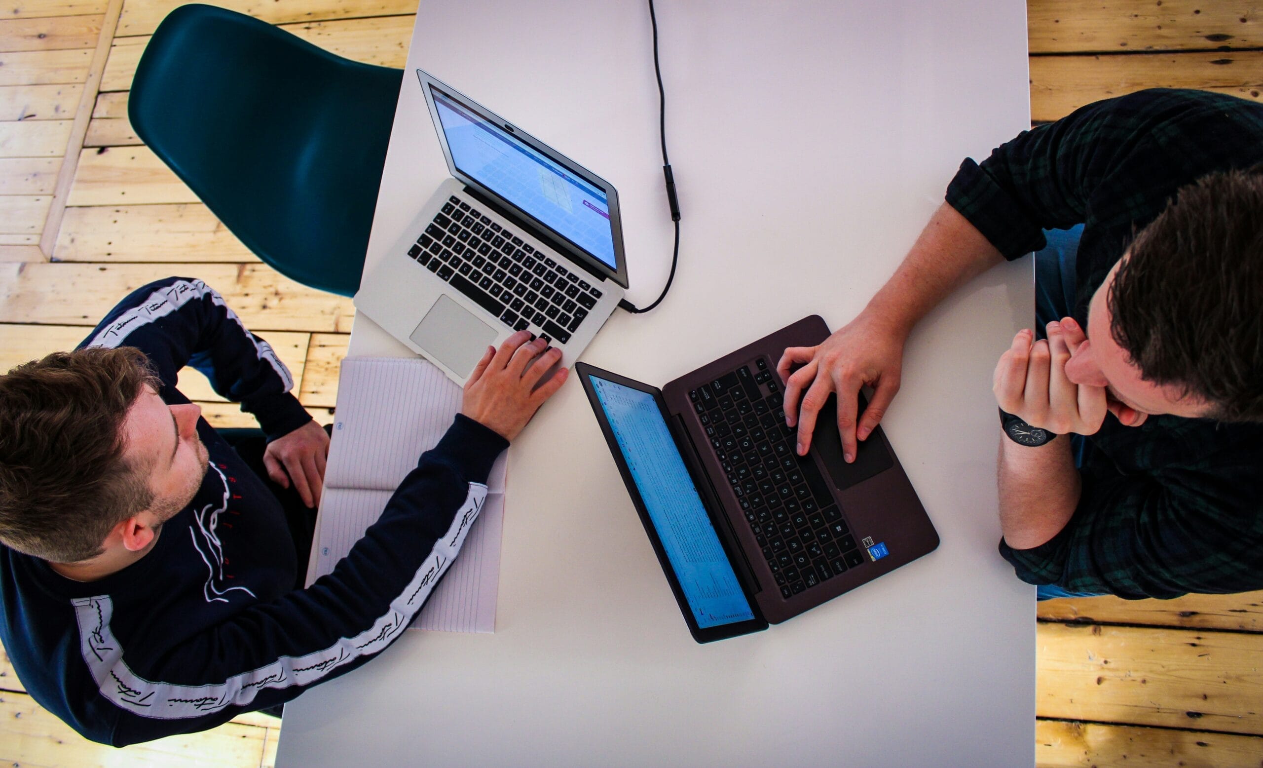 Why Choosing an Agency is a Better Option Than a Freelancer